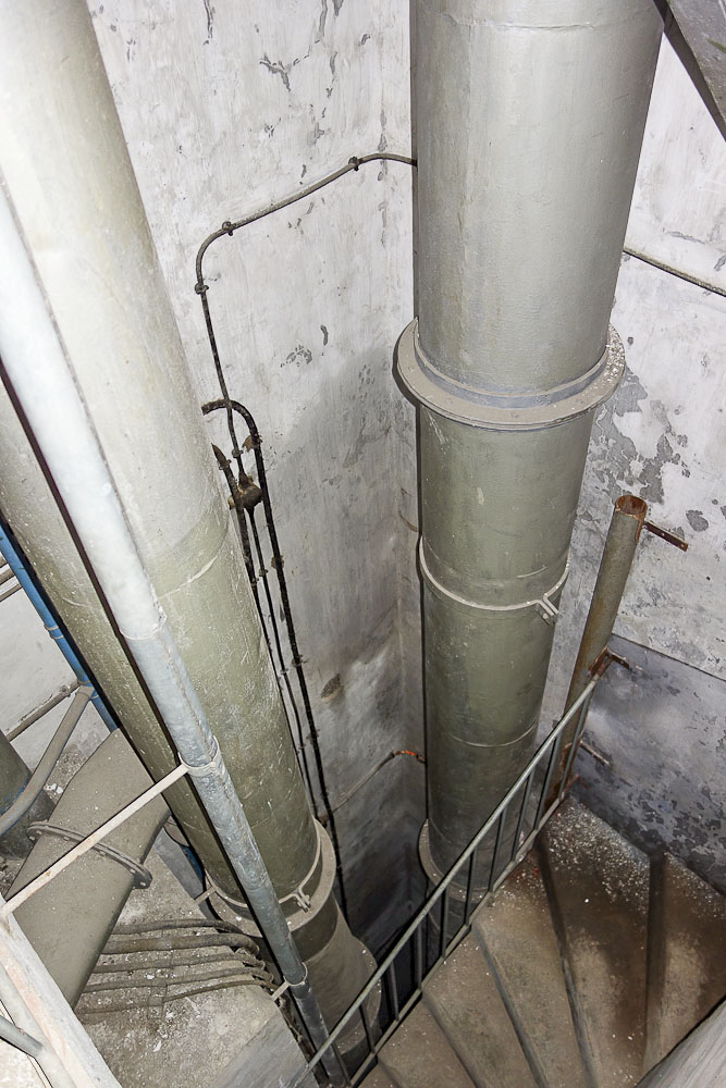 Ligne Maginot - SAINT ANTOINE - (Ouvrage d'artillerie) - Bloc 1
Gaines d'aération dans la cage d'escalier - Michel Teiten