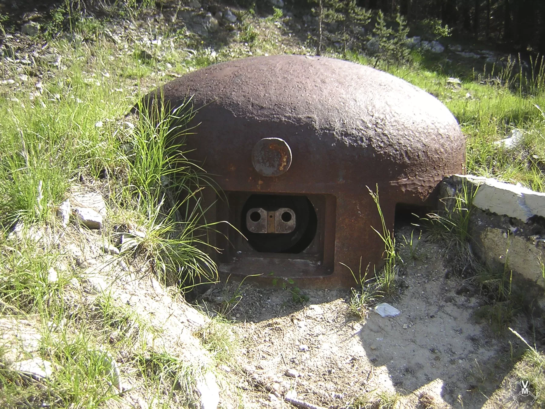Ligne Maginot - SAINT ANTOINE - (Ouvrage d'artillerie) - Bloc 2
Cloche pour jumelage de mitrailleuses  - Vincent Vermeulen
