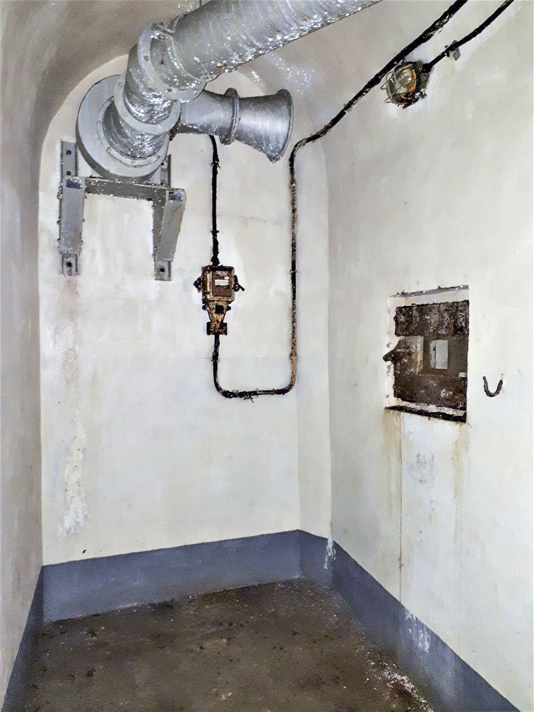 Ligne Maginot - SAINT ANTOINE - (Ouvrage d'artillerie) - Bloc EHM
Blockhaus de défense intérieur - Gregory Fuchs