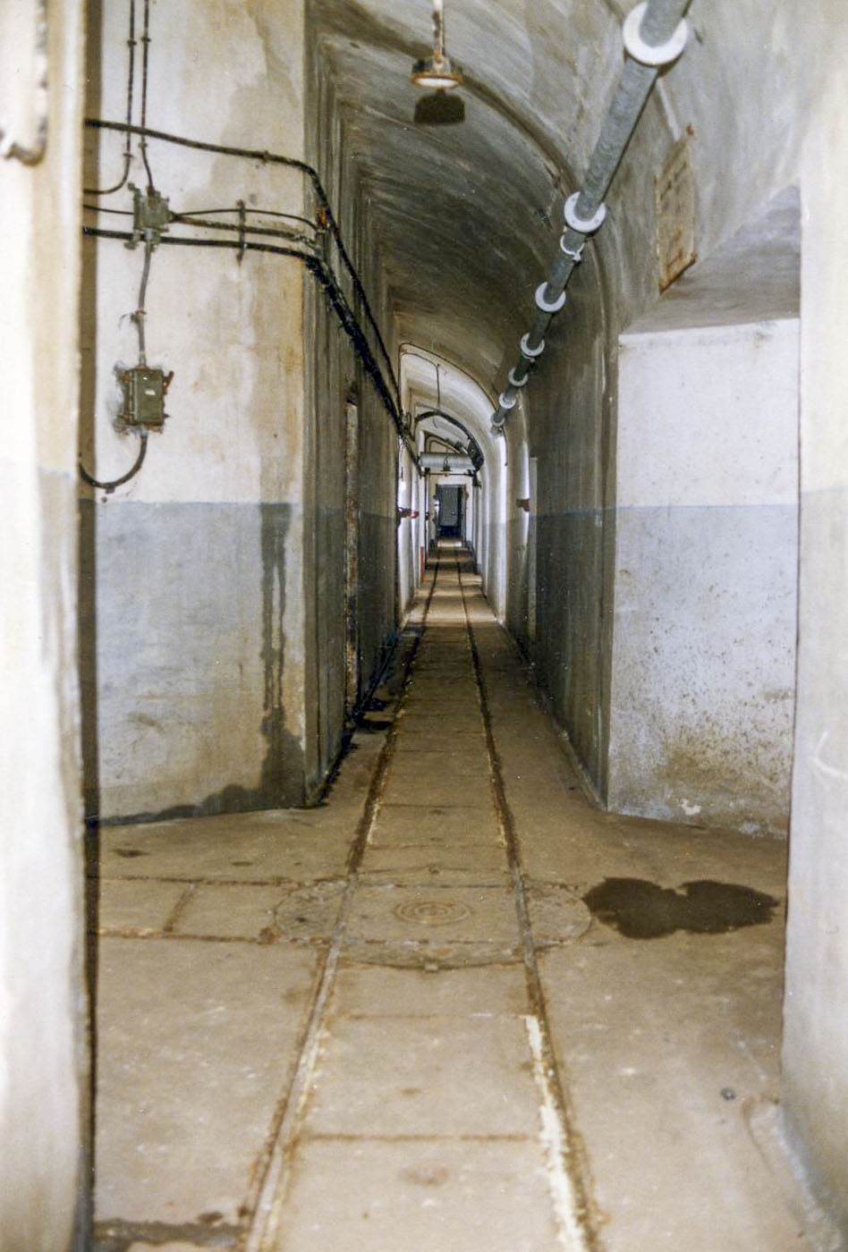 Ligne Maginot - SAINT ANTOINE - (Ouvrage d'artillerie) - Galerie 2 de la caserne au niveau de l'intersection avec la galerie principale - Dominique Kemmel