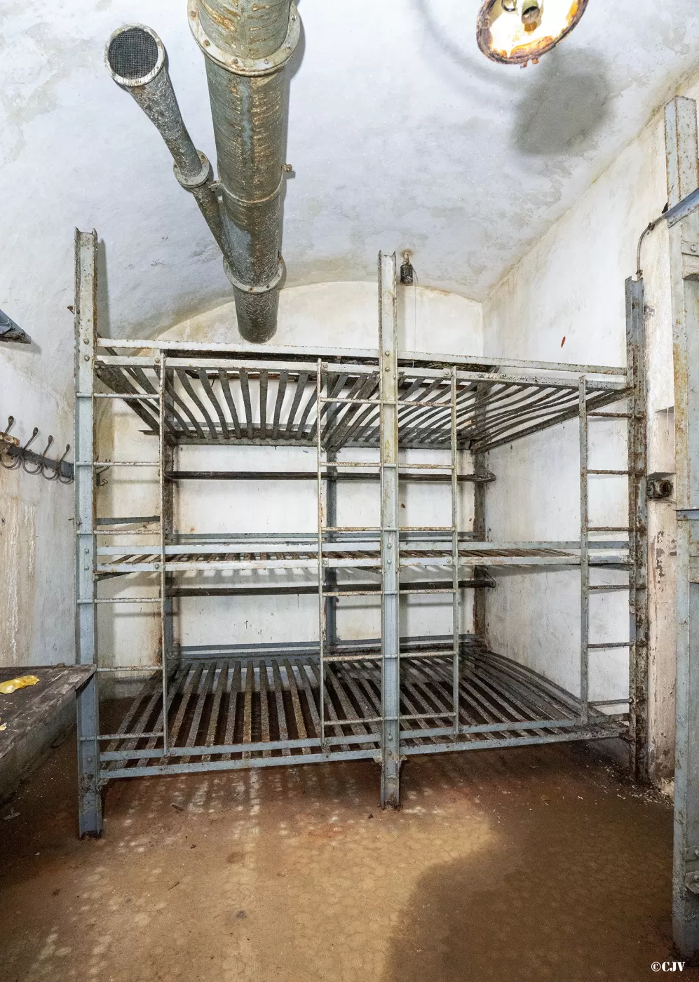 Ligne Maginot - SAINT ANTOINE - (Ouvrage d'artillerie) - Chambrée pour la troupe - Lia VERMEULEN