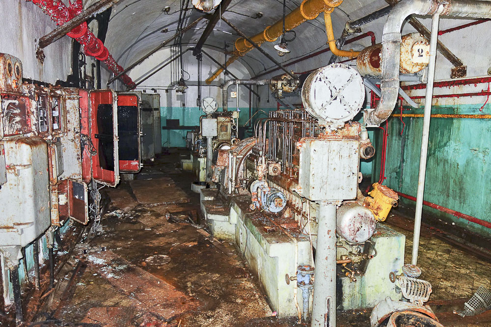 Ligne Maginot - SAINT ANTOINE - (Ouvrage d'artillerie) - L'usine électrique
Groupes électrogènes à moteur Alsthom - Michel Teiten