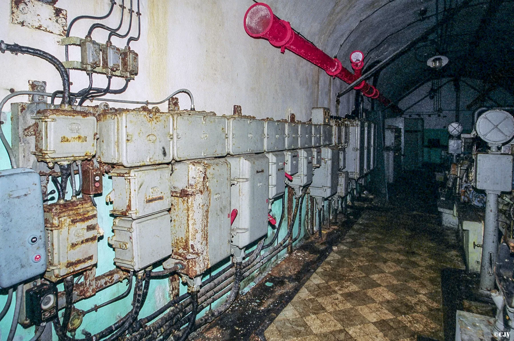 Ligne Maginot - SAINT ANTOINE - (Ouvrage d'artillerie) - L'usine électrique
Le tableau électrique principal de l'ouvrage - Lia VERMEULEN