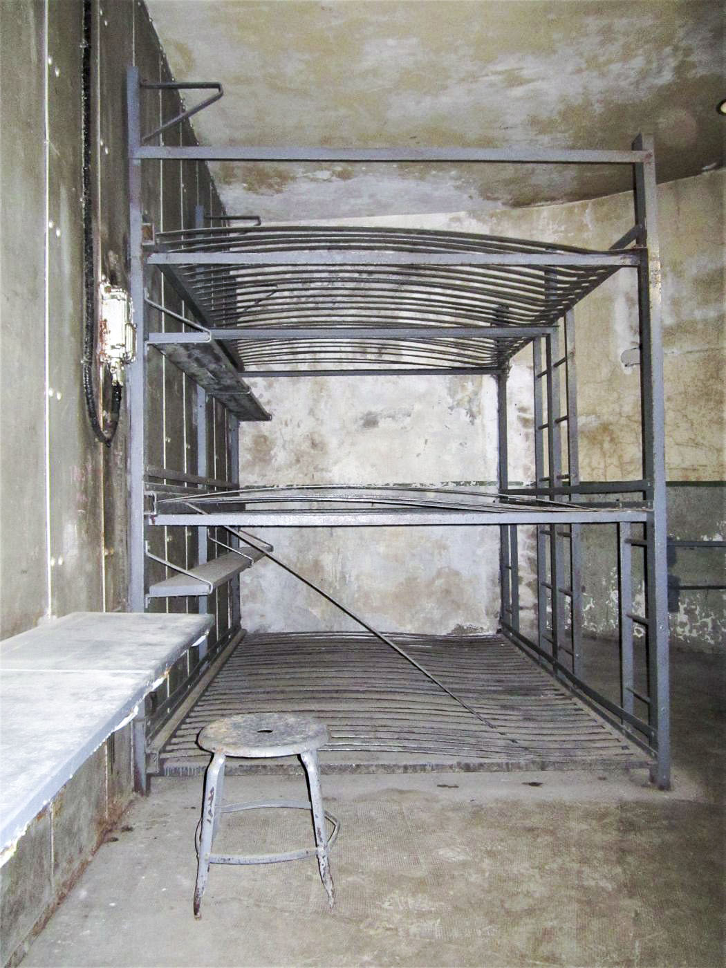 Ligne Maginot - SAINT GOBAIN - (Ouvrage d'infanterie) - Bloc 2
Etage inférieur
Chambre de repos - Gregory Fuchs