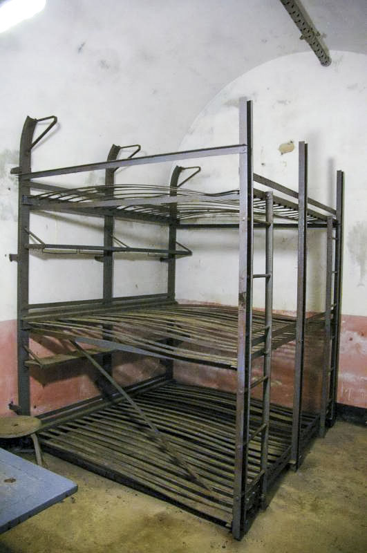 Ligne Maginot - SAINT GOBAIN - (Ouvrage d'infanterie) - Galerie inférieur vers le bloc 4
Chambre de repos - D. Froehly