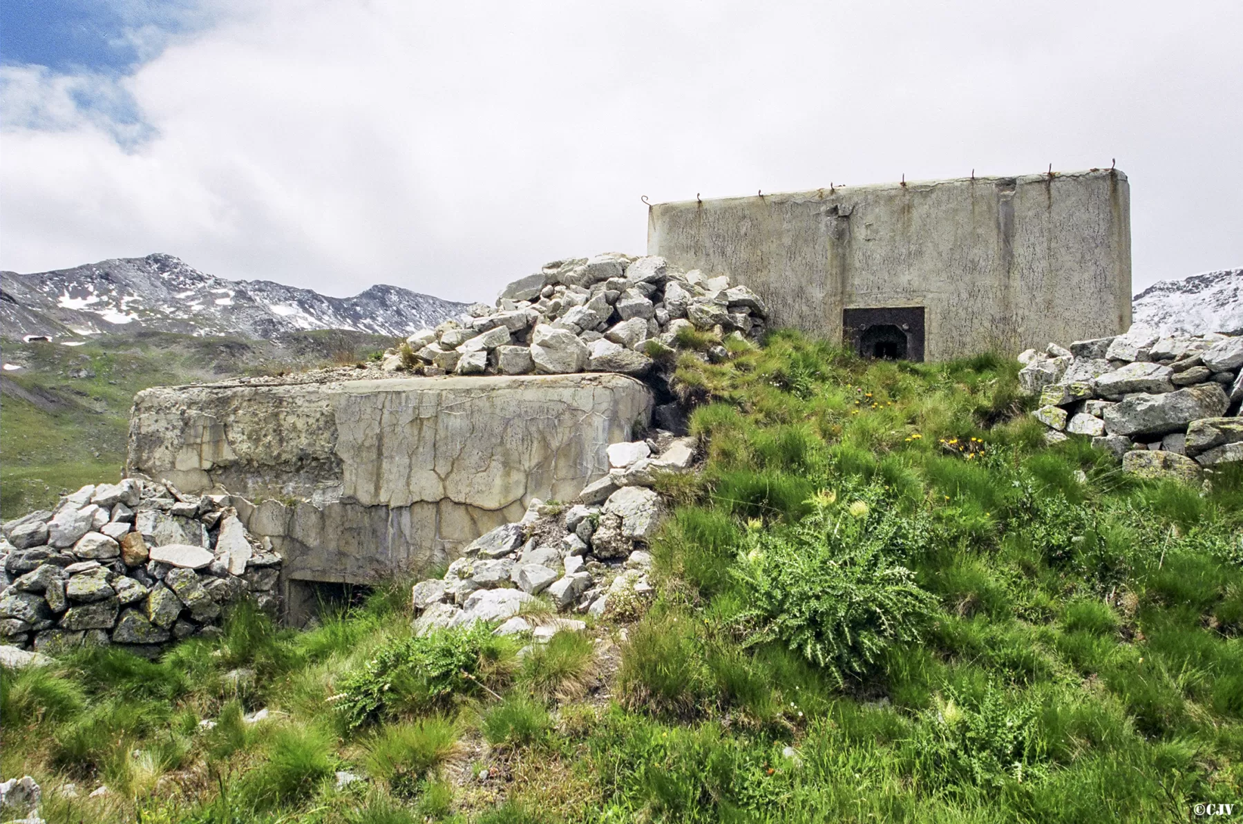 Ligne Maginot - VALLEE ETROITE - (Ouvrage d'infanterie) - Bloc 2 (obs) et bloc 3 - Lia VERMEULEN