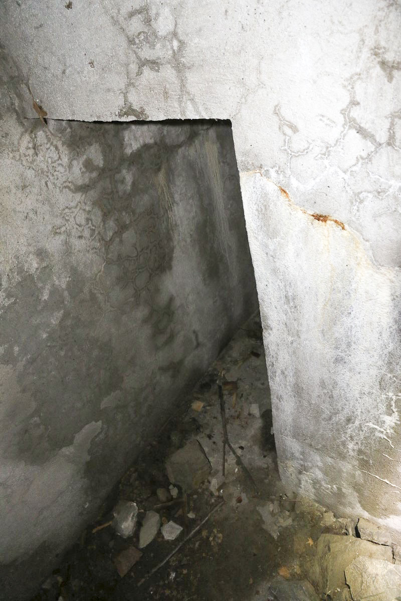 Ligne Maginot - B11 - PAS DE LA PORTE CENTRE - SA-6 - (Blockhaus pour arme infanterie) - Etage inférieur

 - Alain Perouffe