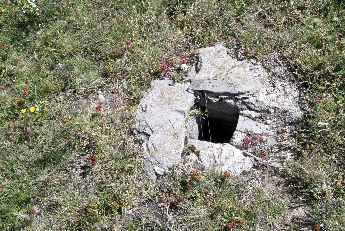 Ligne Maginot - NOTRE-DAME DES NEIGES - (Blockhaus pour arme infanterie) - Conduit d'aération - aldom.perouffe