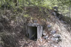 Ligne Maginot - PLAMPINET LE SERRE 1 - (Blockhaus pour arme infanterie) - Pilule à 2 créneaux