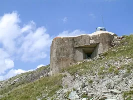 Ligne Maginot - GONDRAN E - (Ouvrage d'infanterie) - Bloc 1
Le créneau pour jumelage de mitrailleuses Reibel MAC 31