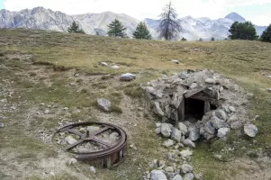 Ligne Maginot - LA LAUZETTE CRêTE (3° BIE / 154° RAP) - (Position d'artillerie préparée) - La deuxième plateforme et l’abri