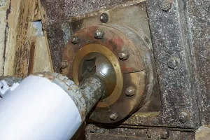 Ligne Maginot - BOIS du FOUR - A5 - (Ouvrage d'infanterie) - Chambre de tir mortier Est
Mortier de 81 mm mle 32
Détail de la rotule au niveau de l'embrasure spécifique à cette arme