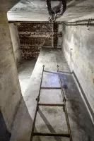 Ligne Maginot - SAINT OURS HAUT (SOH) - (Ouvrage d'artillerie) - Bloc 1
Puits d'accès depuis l'étage inférieur vers l'étage supérieur avec la cloche LG et la caponnière