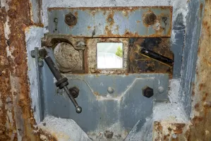 Ligne Maginot - SAINT OURS HAUT (SOH) - (Ouvrage d'artillerie) - Bloc 1
Créneau FM de la caponnière de défense rapprochée