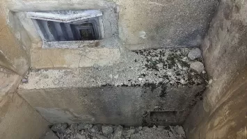 Ligne Maginot - SAINT OURS HAUT (SOH) - (Ouvrage d'artillerie) - Bloc 2
Créneau du mortier de 50, en dessous l'issue de secours