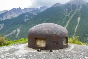 Ligne Maginot - SAINT OURS HAUT (SOH) - (Ouvrage d'artillerie) - Bloc 3
Noter le marquage '30' sur la cloche GFM