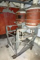 Ligne Maginot - SAINT OURS HAUT (SOH) - (Ouvrage d'artillerie) - Salle des filtres
Chariot pour la manutention et le remplacement d'un filtre