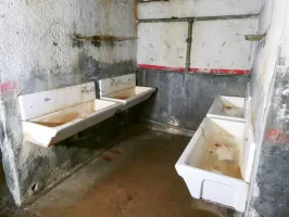 Ligne Maginot - SAINT OURS HAUT (SOH) - (Ouvrage d'artillerie) - Casernement
Lavabos