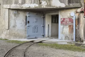 Ligne Maginot - ROCHE LA CROIX (RLC) - (Ouvrage d'artillerie) - Bloc 1
Entrée réduite et la voie de 60