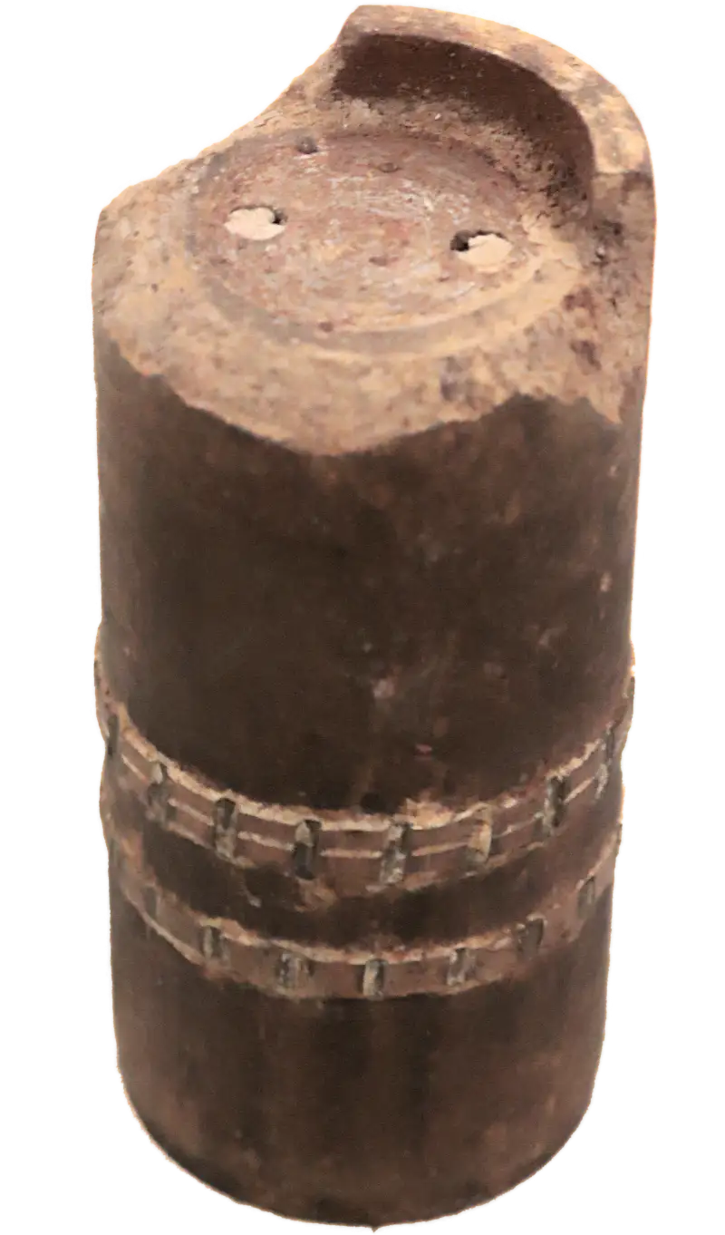 Ligne Maginot - Munitions de 47 mm utilisées dans la fortification - Boulet d’exercice en fonte Mle 1937 avec un intéressant vestige d’un spécimen tiré et retrouvé à proximité du Bois - Karre