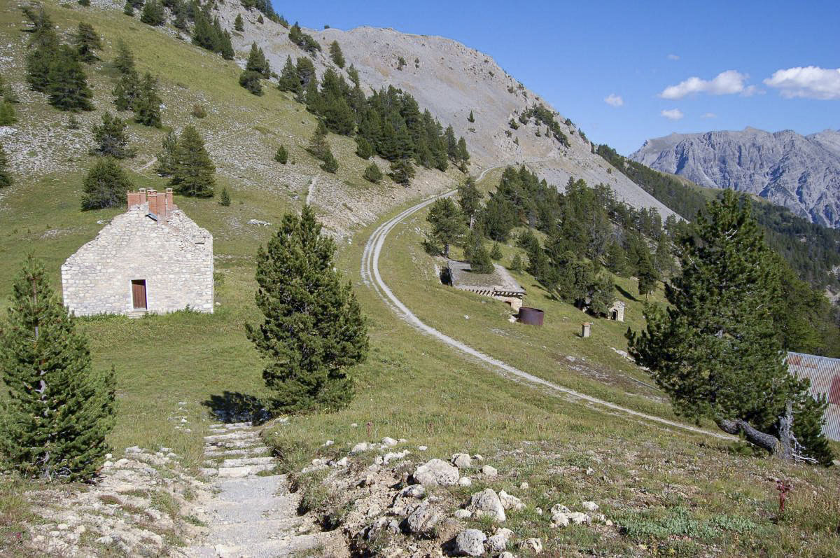 Ligne Maginot - COCHETTE - (Casernement) - Route vers le plateau de Gondran - Michal Prasil