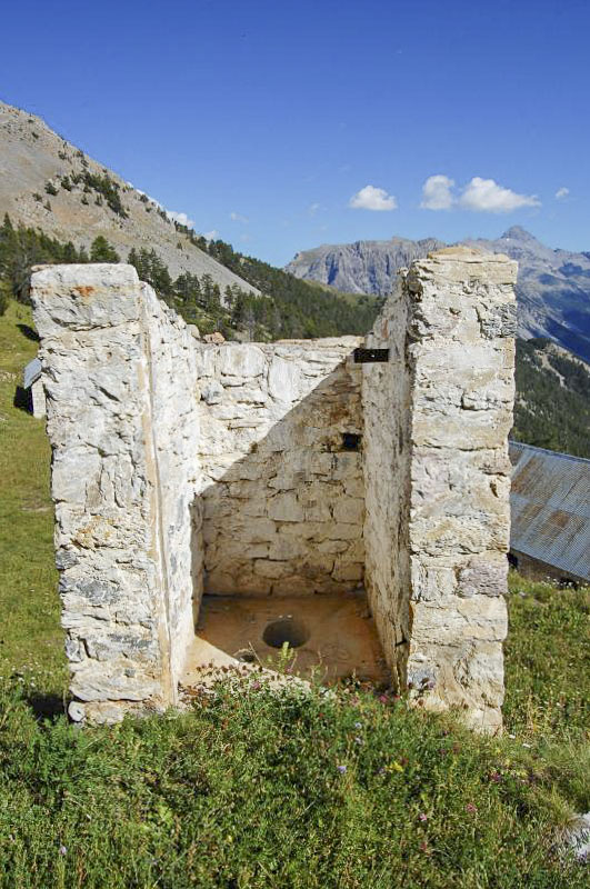Ligne Maginot - COCHETTE - (Casernement) - Latrine sous-officiers - Michal Prasil