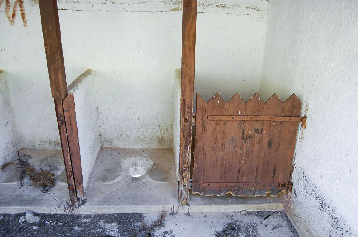 Ligne Maginot - COCHETTE - (Casernement) - Latrines troupes - Michal Prasil
