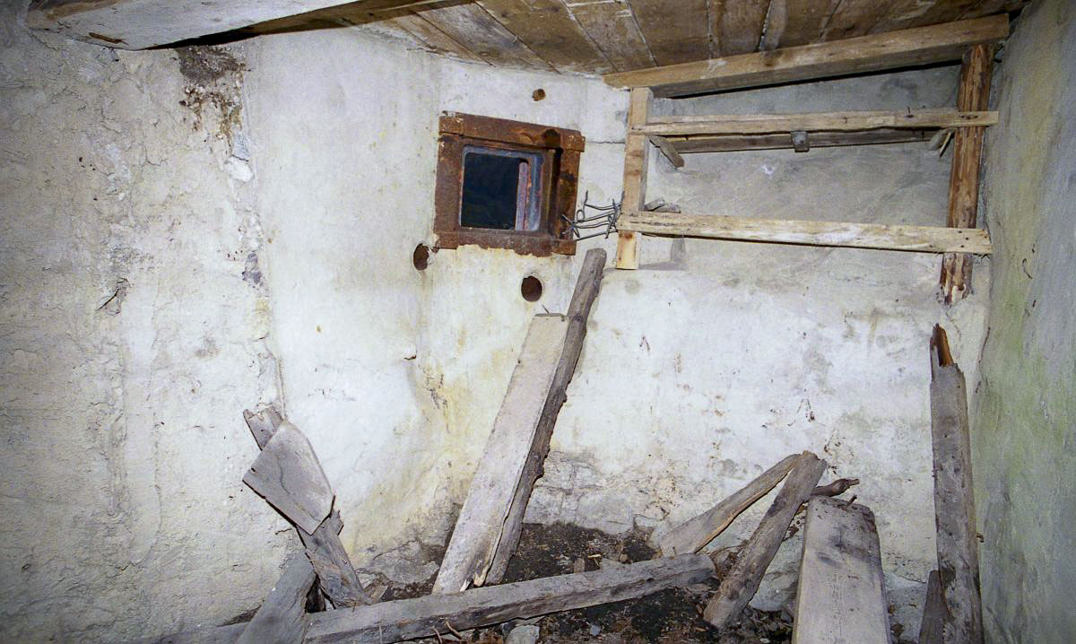 Ligne Maginot - COL DE GRANON ANNEXE 1 - (Blockhaus pour arme infanterie) - Blockhaus équipé d'un créneau JM de récupération - Valentin Hemmert