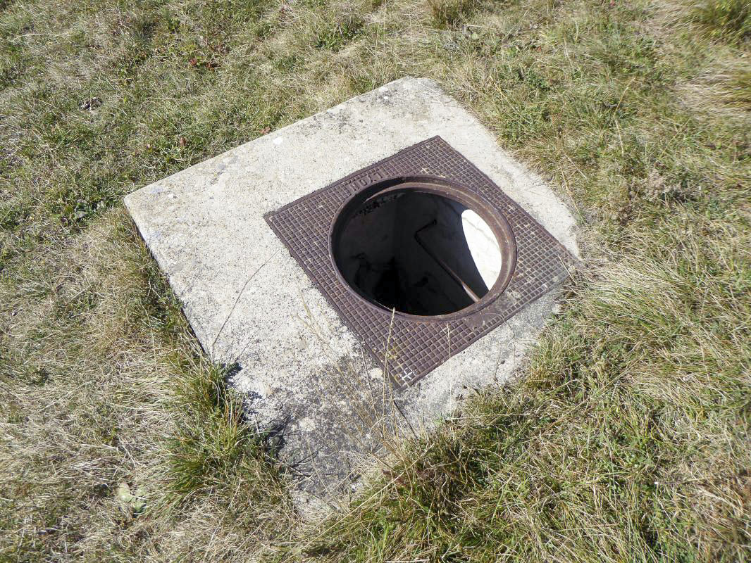 Ligne Maginot - COLOMBIER - ROCHER LE TRUC - (Blockhaus pour arme infanterie) - A proximité: regard indéterminé - ELLENA - CUNY
