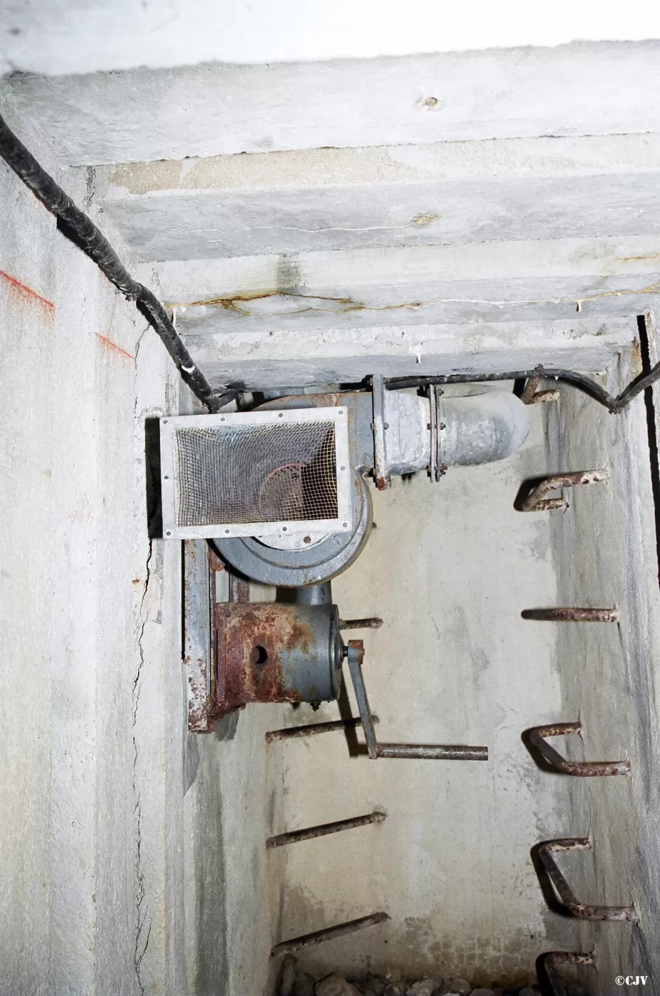Ligne Maginot - LARCHE (L) - (Ouvrage d'infanterie) - Bloc 3
Ventilateur type LP 17 - Lia VERMEULEN