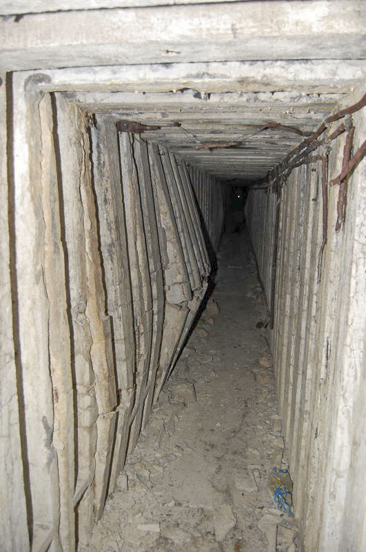 Ligne Maginot - LARCHE (L) - (Ouvrage d'infanterie) - Éboulement du couloir principal chez l’entrée - Michal Prasil