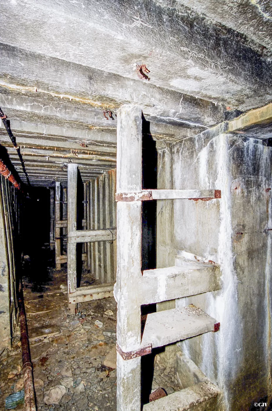 Ligne Maginot - LARCHE (L) - (Ouvrage d'infanterie) - Le dortoir - Lia VERMEULEN