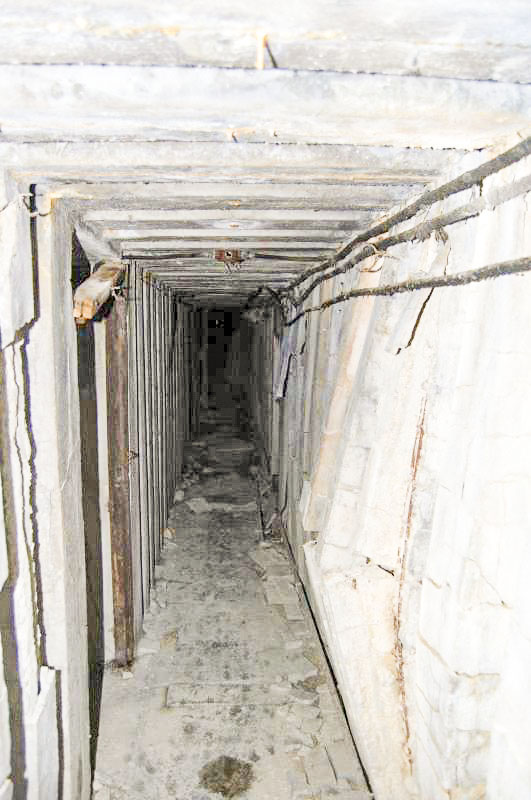 Ligne Maginot - LARCHE (L) - (Ouvrage d'infanterie) - Éboulement du couloir principal chez le magasin aux vivres - Michal Prasil