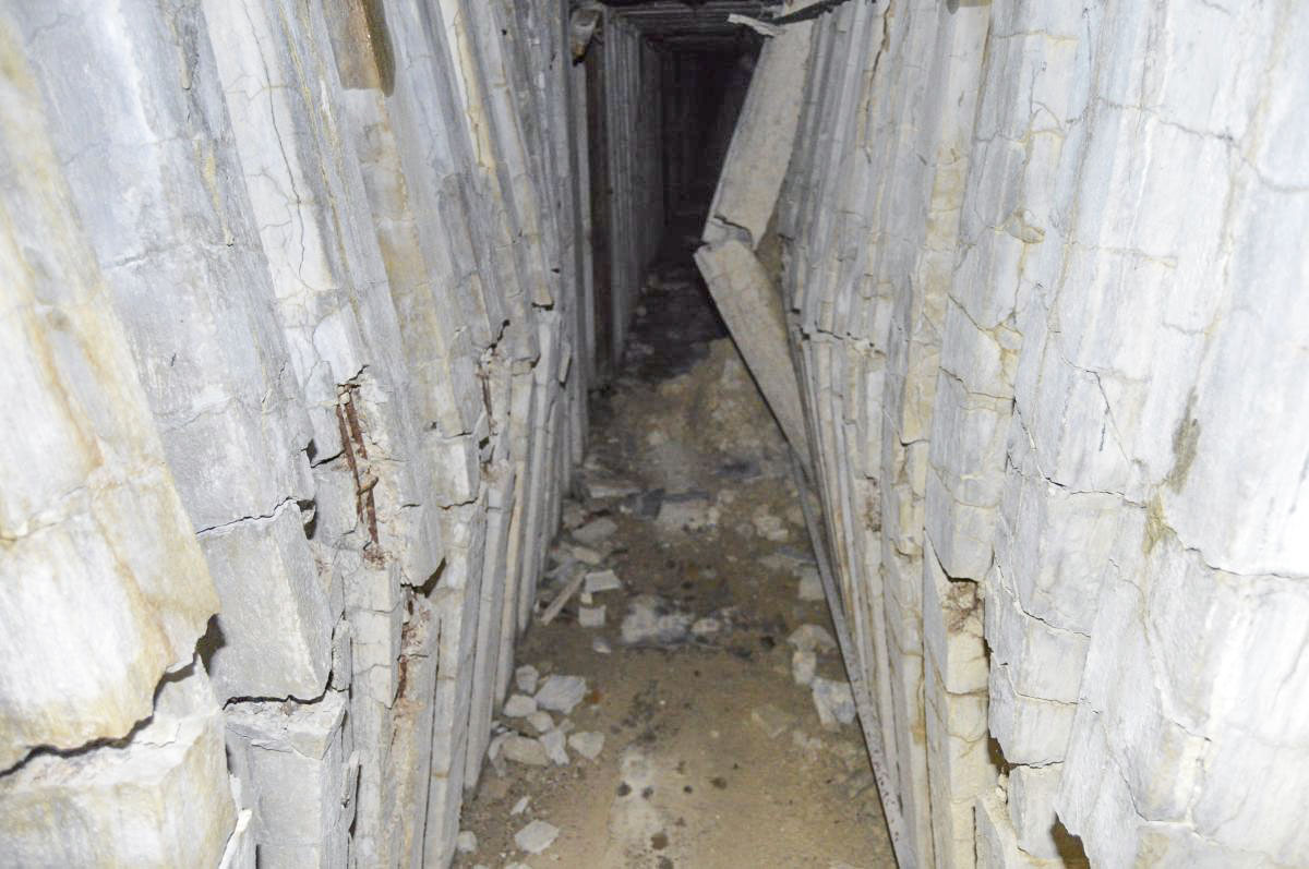 Ligne Maginot - LARCHE (L) - (Ouvrage d'infanterie) - Éboulement du couloir principal au magasin de vivres - Michal Prasil