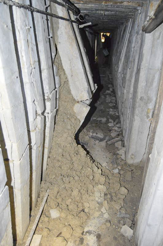 Ligne Maginot - LARCHE (L) - (Ouvrage d'infanterie) - Éboulement du couloir principal chez le magasin aux vivres - Michal Prasil