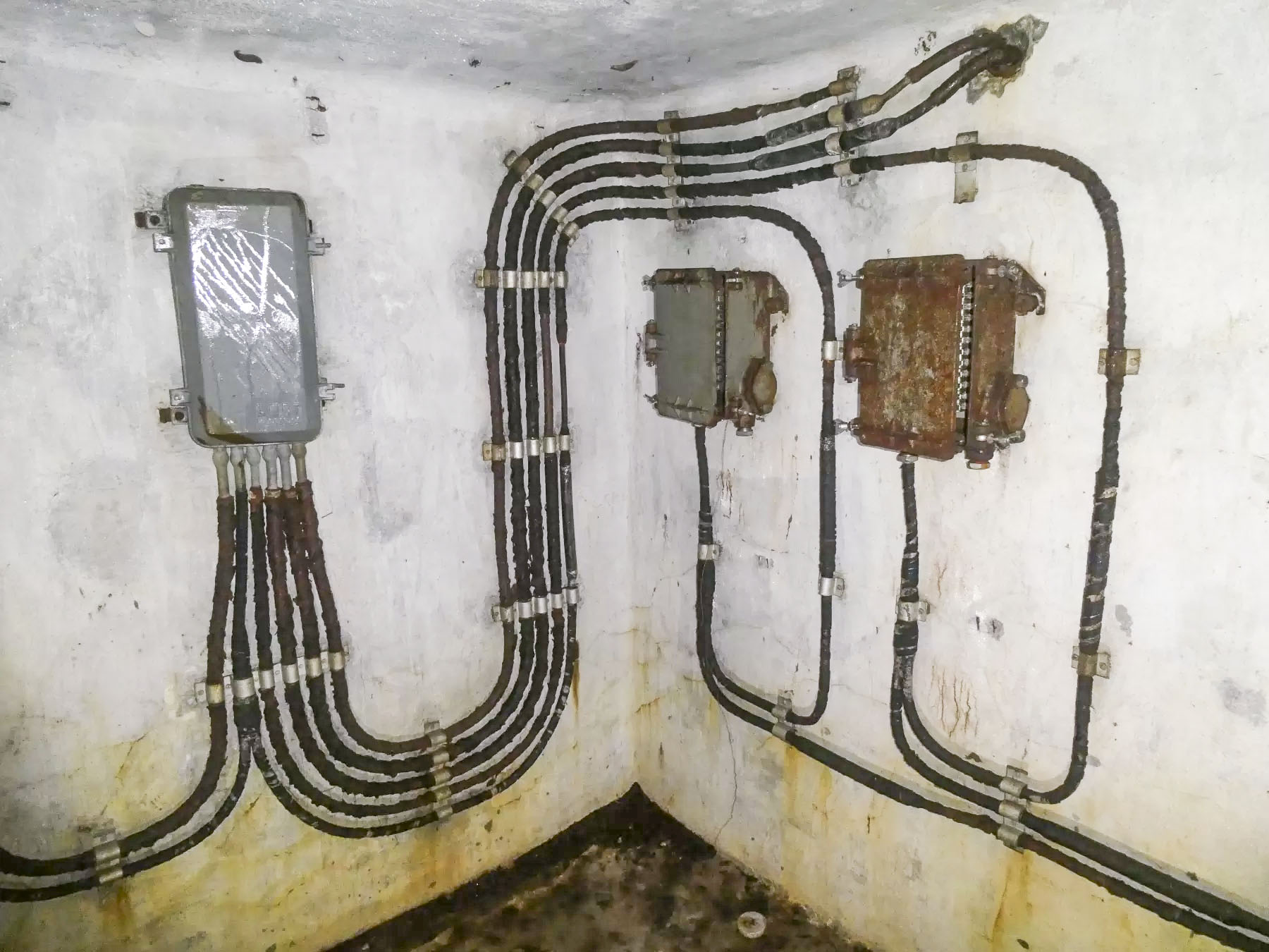 Ligne Maginot - COL DE SEGRA - (Chambre de coupure) -  - ELLENA Daniel - CUNY Philippe