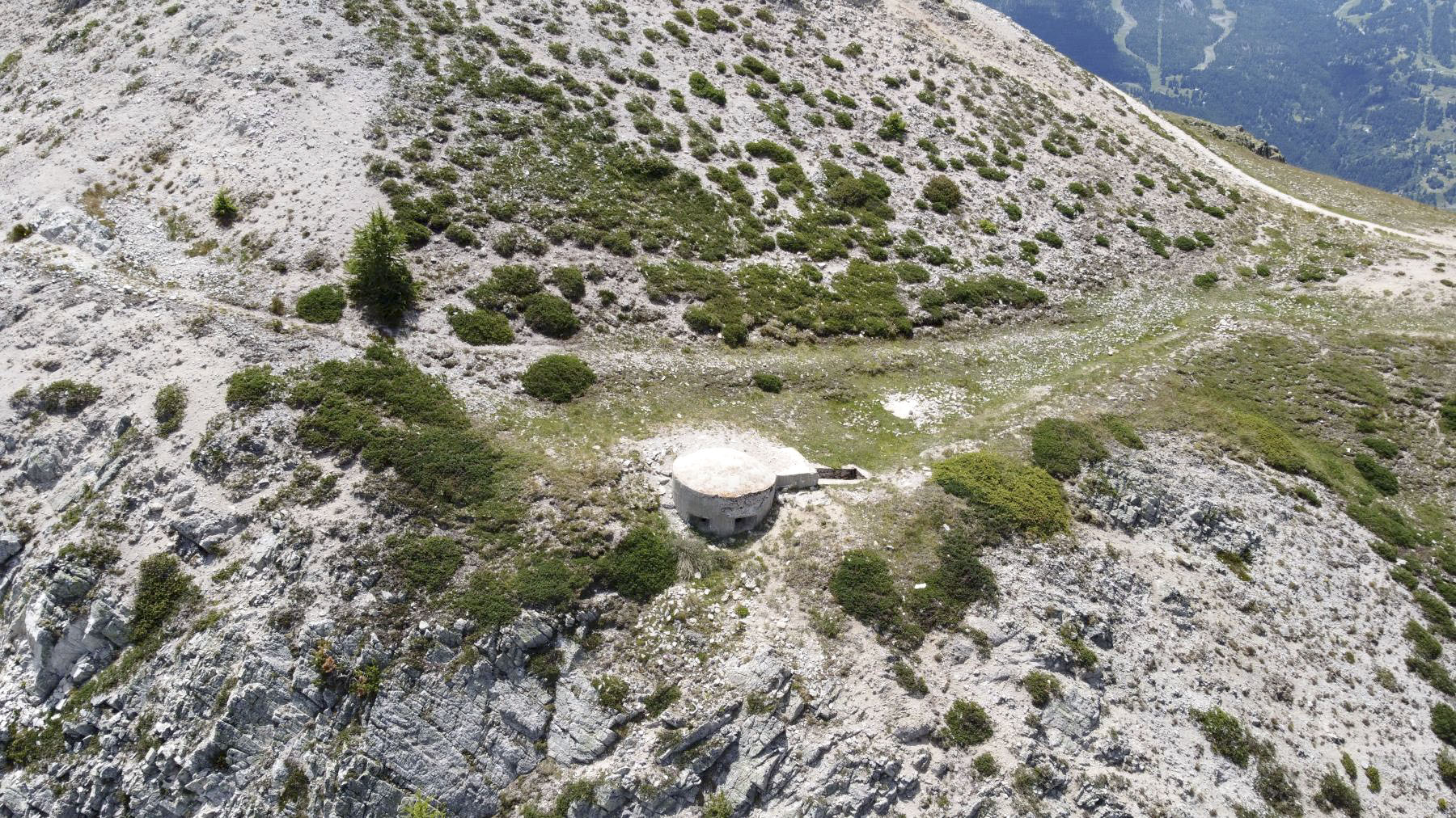 Ligne Maginot - COL DE BARTEAUX 2 - (Blockhaus pour arme infanterie) -  - ELLENA Daniel - CUNY Philippe