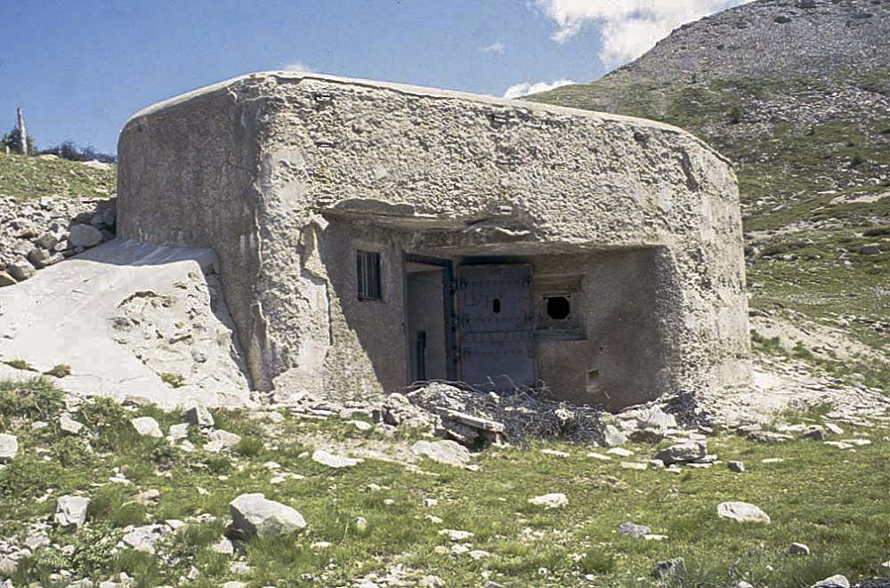 Ligne Maginot - COL DE GRANON - (Ouvrage d'infanterie) - Bloc 1
L'entrée de l'ouvrage - LOVINY Alain