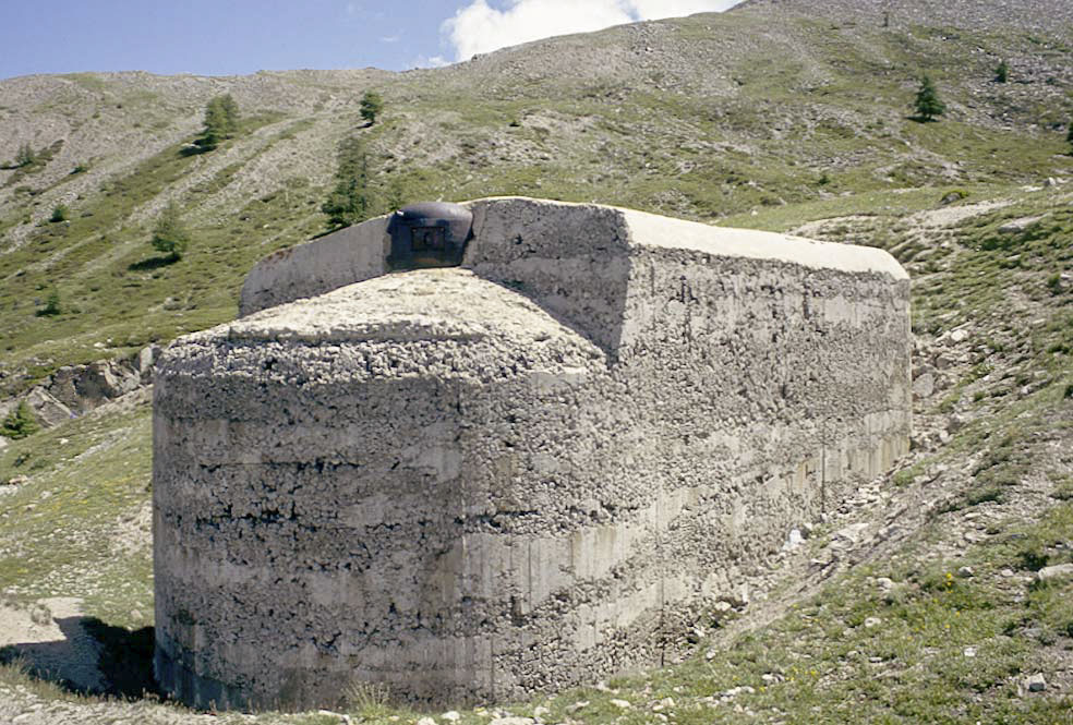 Ligne Maginot - COL DE GRANON - (Ouvrage d'infanterie) - Bloc 3 - LOVINY Alain