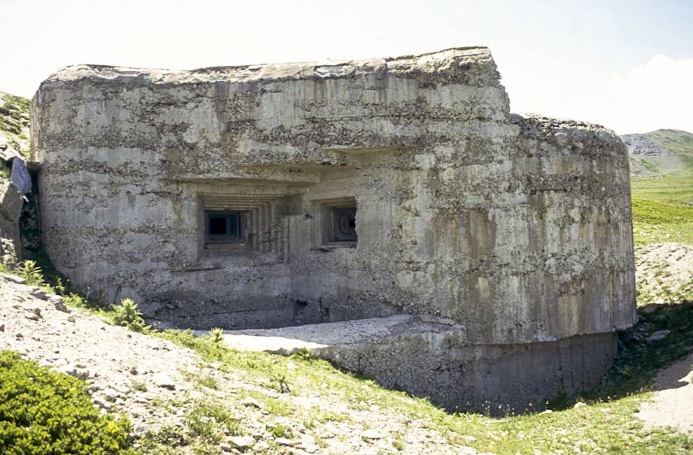 Ligne Maginot - COL DE GRANON - (Ouvrage d'infanterie) - Bloc 3 - LOVINY Alain