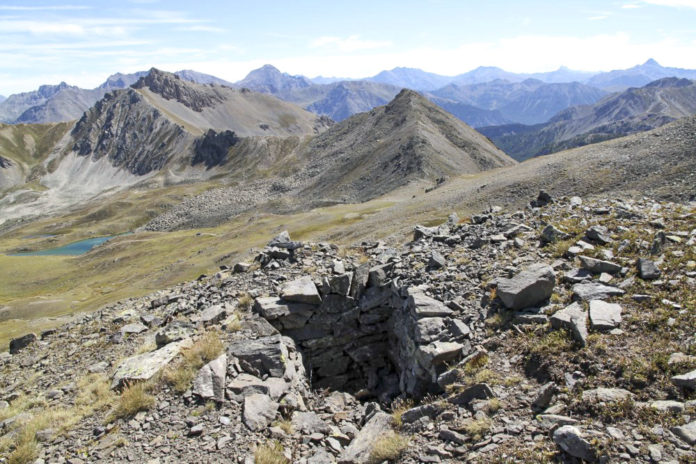Ligne Maginot - COL DE L'OULE 1 - (Blockhaus pour arme infanterie) - Emplacement pour FM à proximité de la pilule - Alain Perouffe