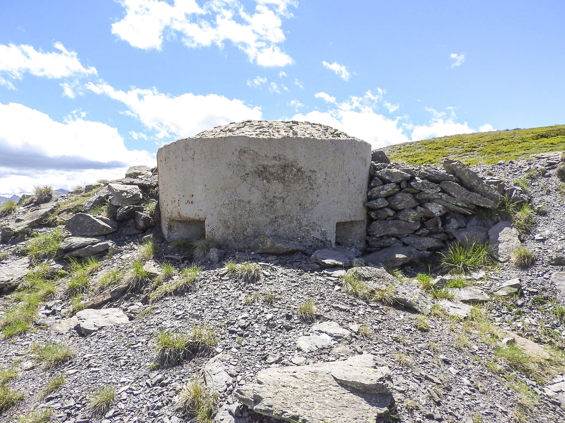 Ligne Maginot - CRETE CIBIERES-GRANON A - (Blockhaus pour arme infanterie) - La pilule à deux créneaux
 - STENGER Mathieu