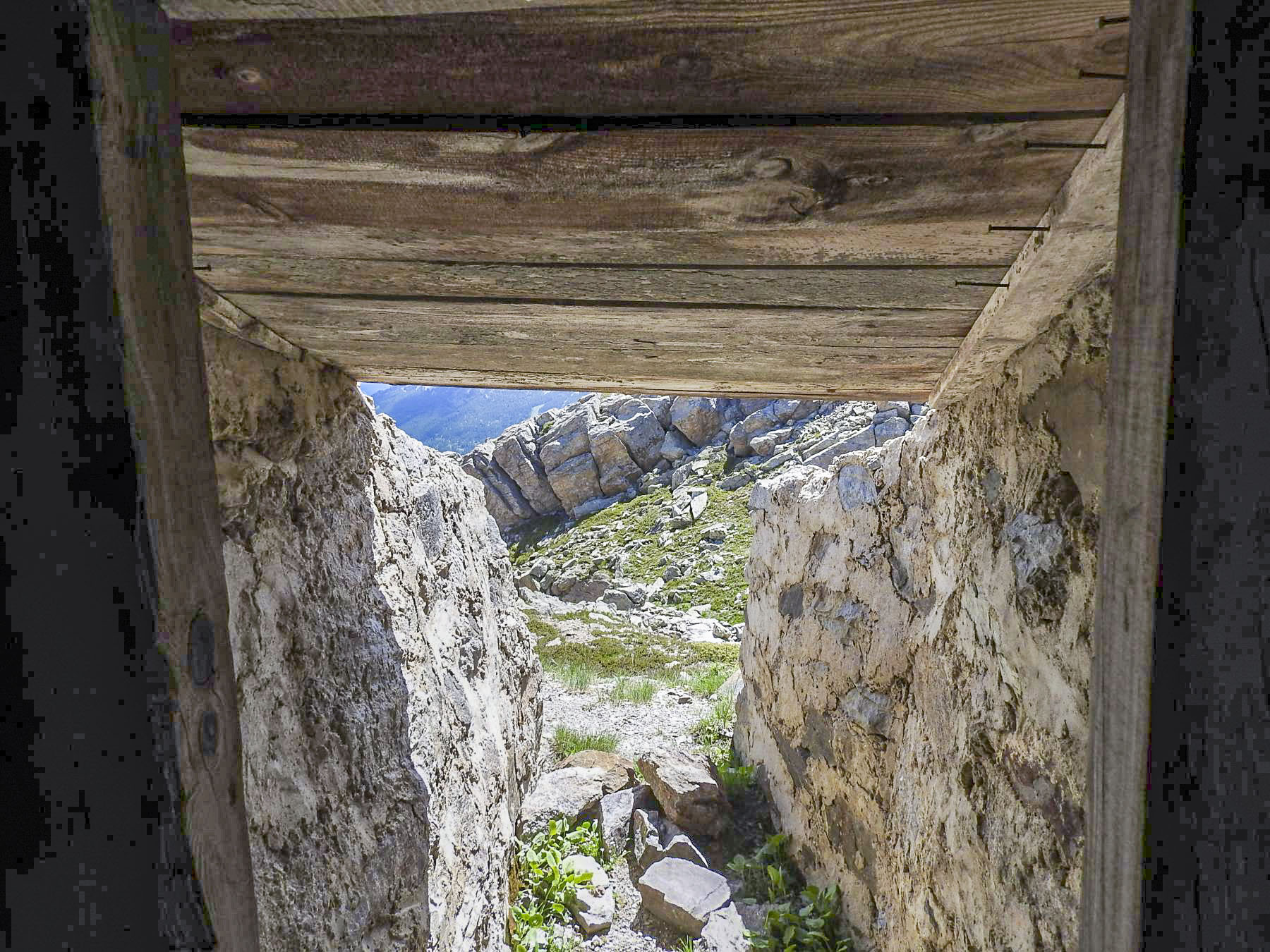 Ligne Maginot - CRETE CIBIERES-GRANON B - (Blockhaus pour arme infanterie) - L'entrée du blockhaus - STENGER Mathieu