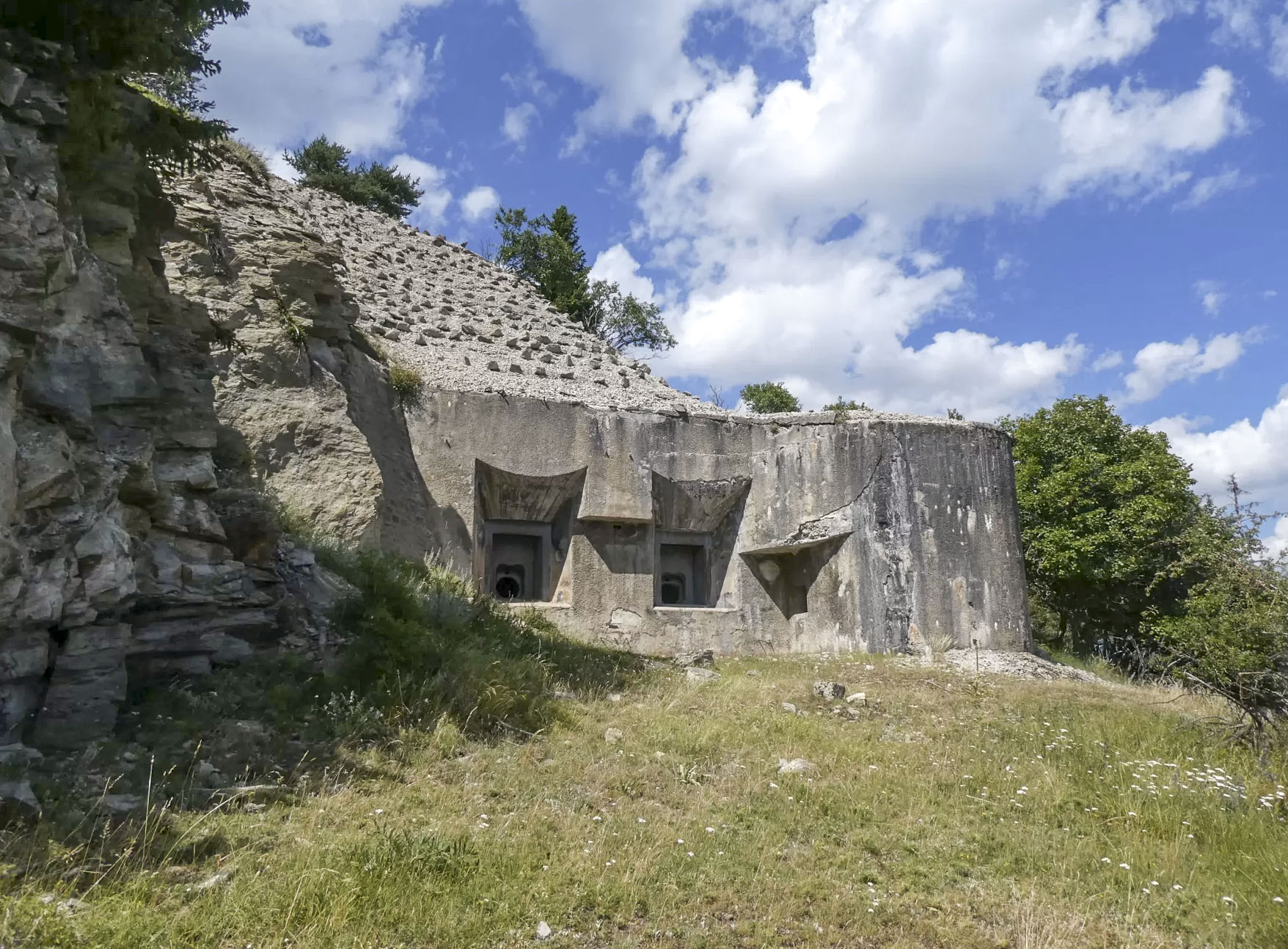 Ligne Maginot - SAPEY - (Ouvrage d'artillerie) - Bloc 4 - ELLENA Daniel - CUNY Philippe
