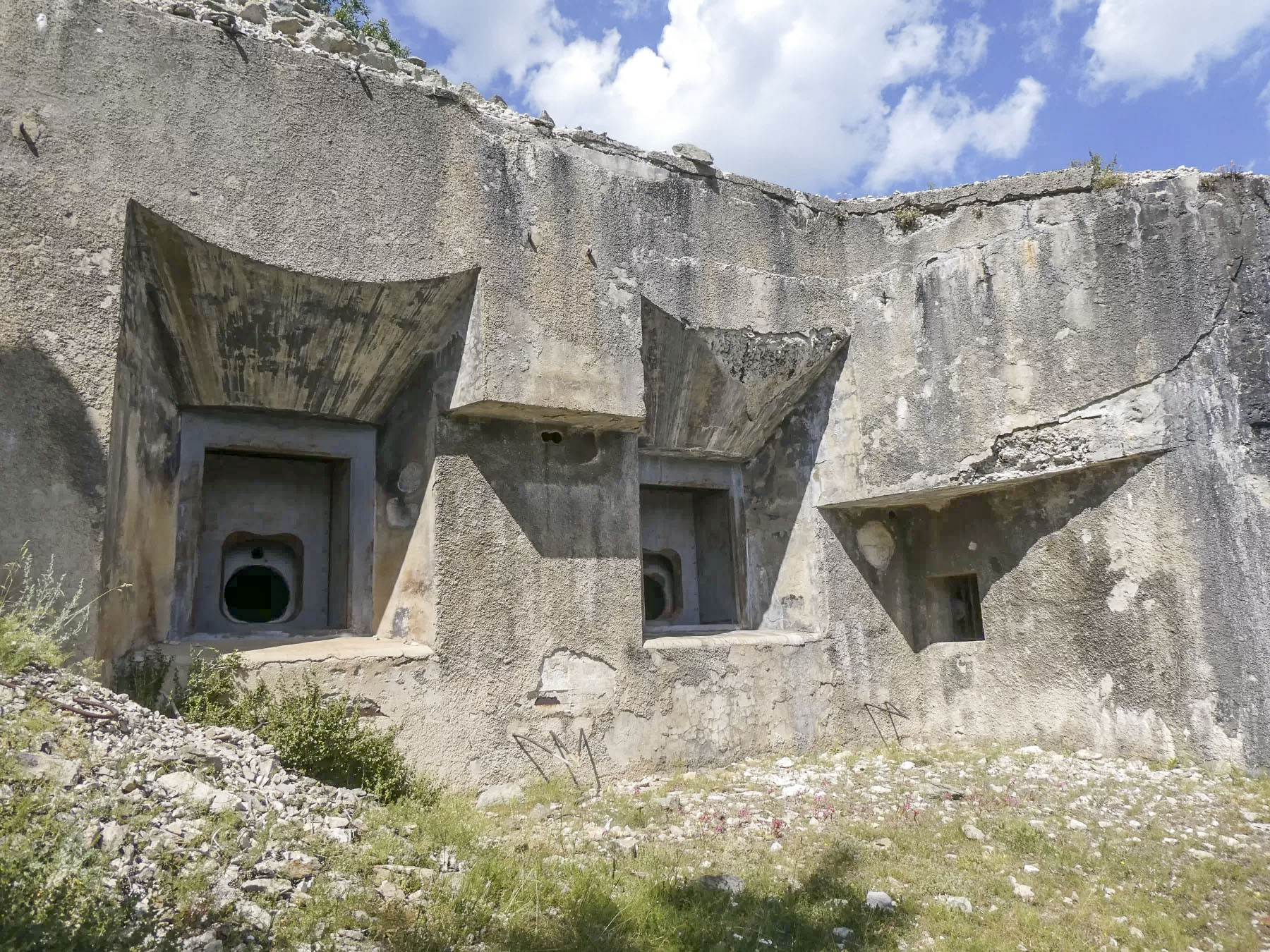 Ligne Maginot - SAPEY - (Ouvrage d'artillerie) - Bloc 4 - ELLENA Daniel - CUNY Philippe