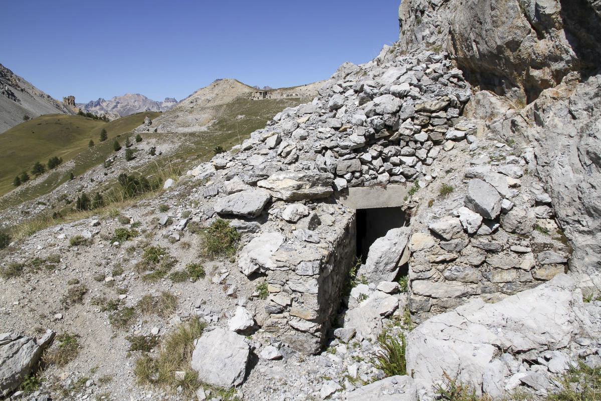 Ligne Maginot - LES ACLES EST 2 - (Blockhaus pour arme infanterie) -  - Alain Perouffe