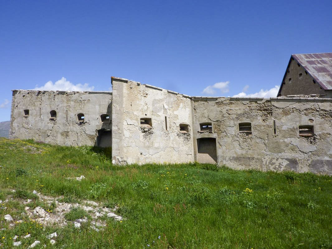 Ligne Maginot - L'OLIVE (BATTERIE CAVERNE) - (Position d'artillerie préparée) -  - ELLENA-CUNY
