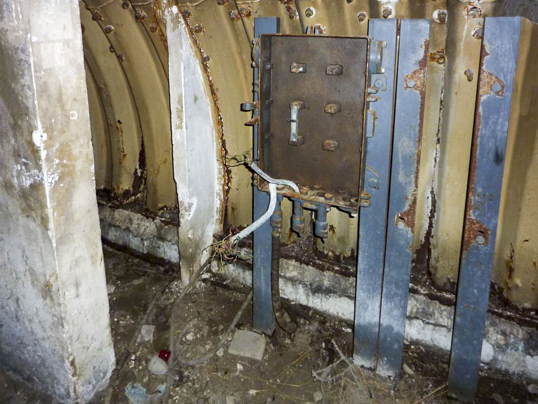 Ligne Maginot - SAINT JOSEPH - (Central téléphonique isolé) - Les restes du répartiteur principal du central - ELLENA-CUNY