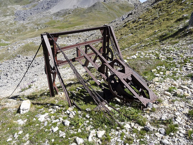 Ligne Maginot - TéLéPHéRIQUE BUFFERE-TETE NOIRE (STATION HAUTE) - (Téléphérique ( Recette)) - Téléphérique construit par le 4° Génie. Utilisation à définir.
Station Haute - Forstenried