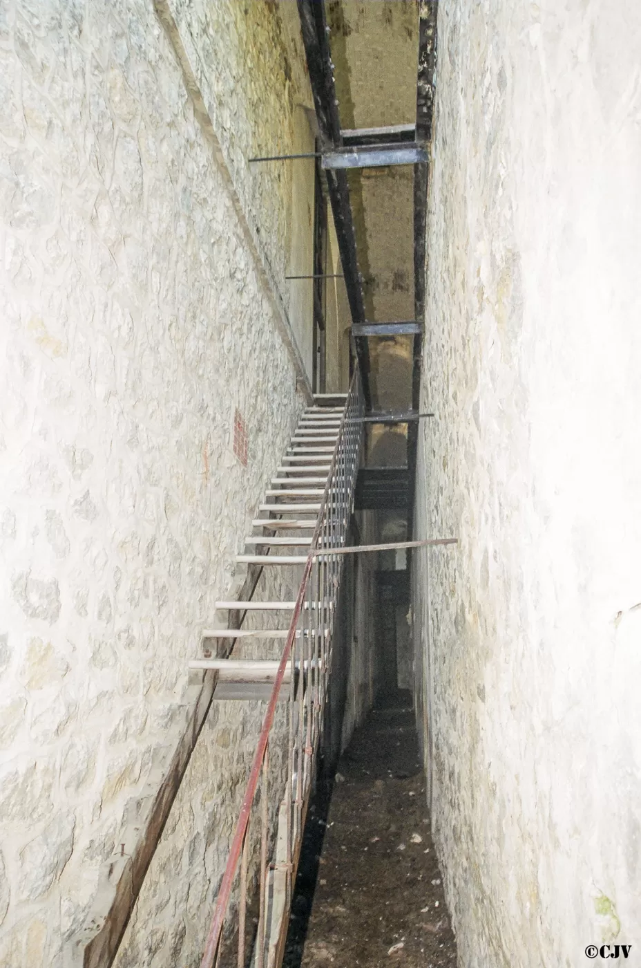 Ligne Maginot - FORT DE LA CROIX DE BRETAGNE (154° RAP - 7° BIE) - (Position d'artillerie préparée) - Casernement de troupe - Lia VERMEULEN